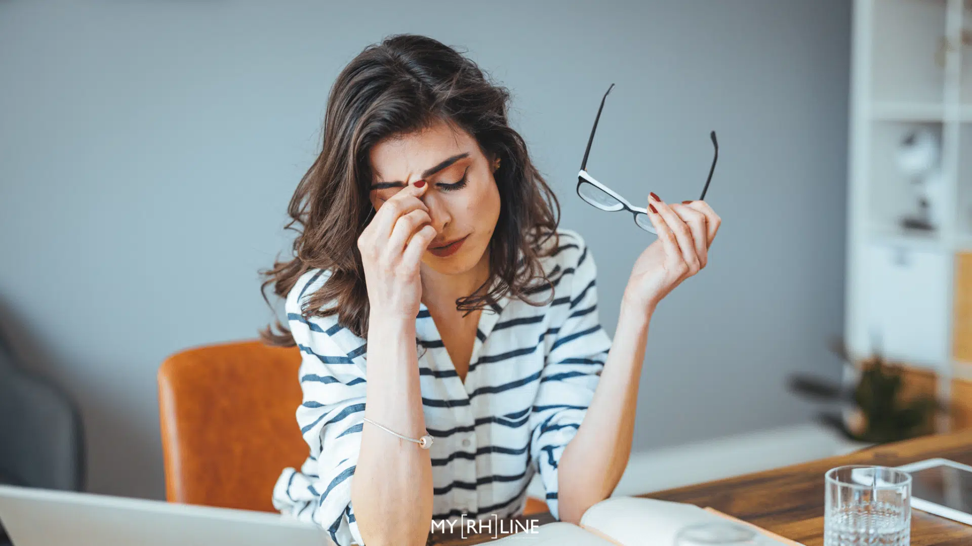 Collaboratrice stressée au travail (chiffres 2025)